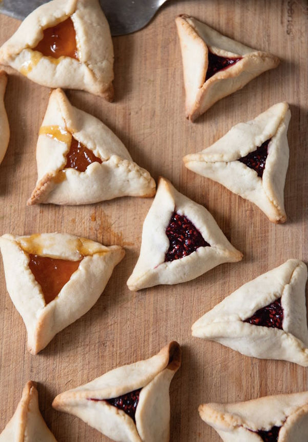 A Sweet Year: Jewish Celebrations and Festive Recipes for Kids and Their Families